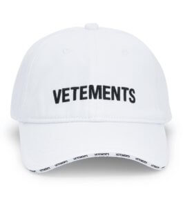 casquette blanche Vêtements