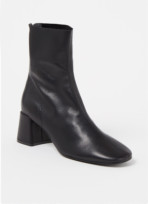 Bottines en cuir noires Jonak