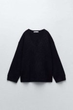 Pull en maille col V noir Zara