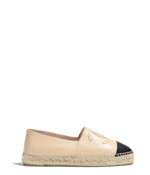 Espadrilles beige et noire Chanel