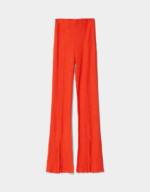 Pantalon flare texturé rouge Bershka