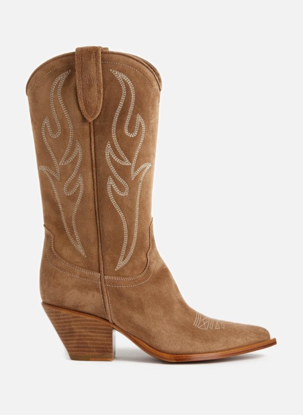 Cowboy boots The season s it shoes