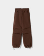 jogger-parachute-marron-bershka